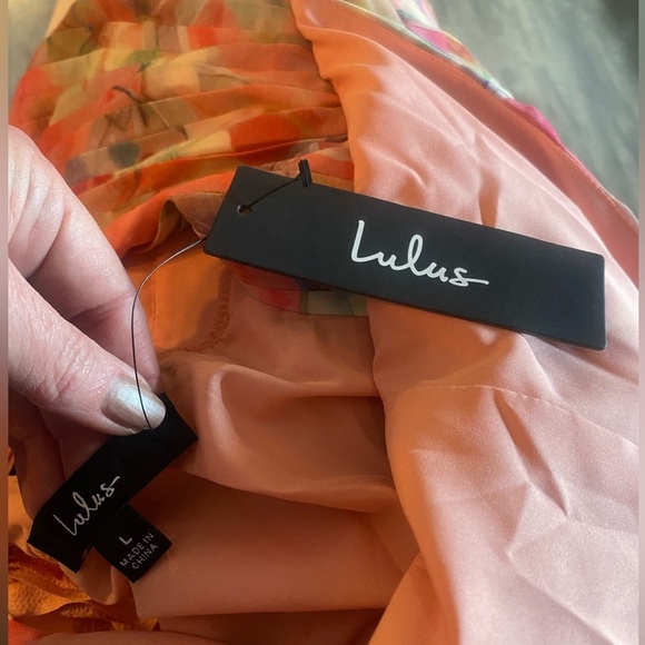 LULU’S Pink Multi Floral Pleated Backless Romper - NWT 
SZ L - Picture 7 of 14